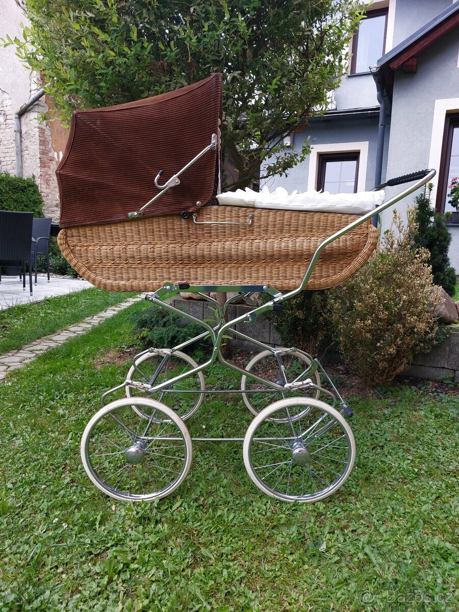 Retro kočárek - 2