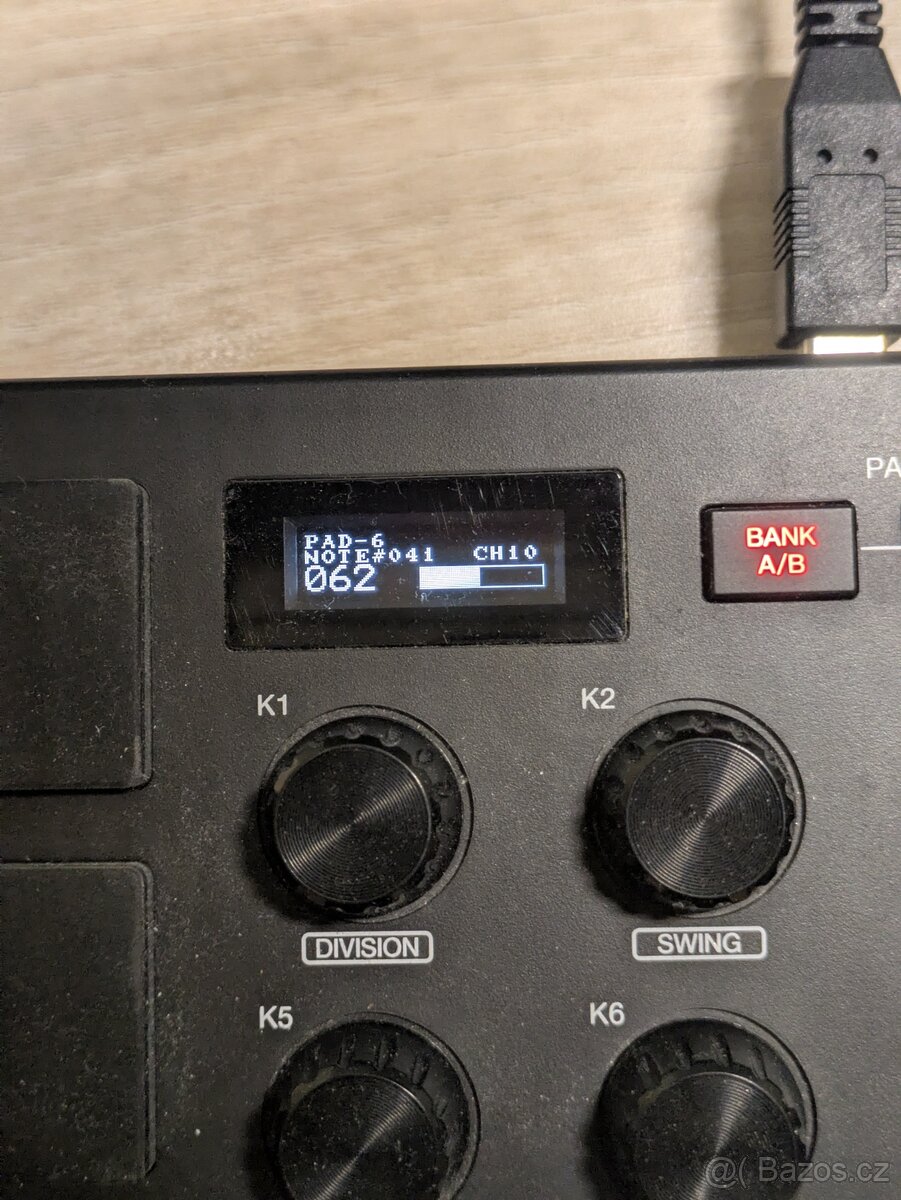 Akai MPK mini - 2