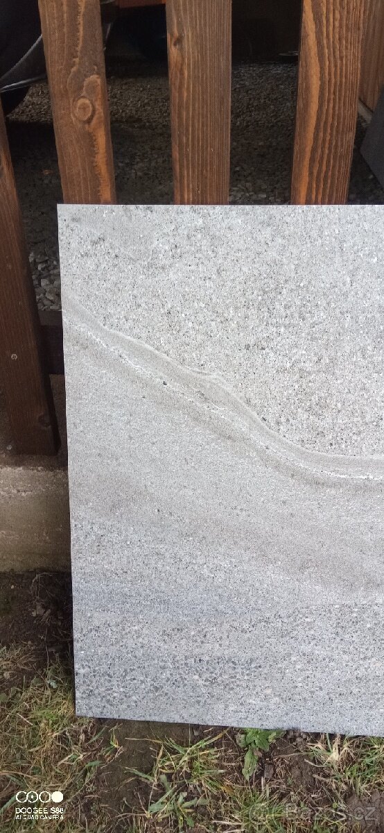 Glazované keramické dlaždice,cena 50 Kč .kus. - 2