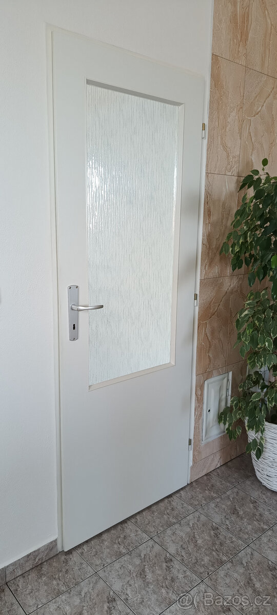 Interiérové dveře bílé (70 cm) - 2