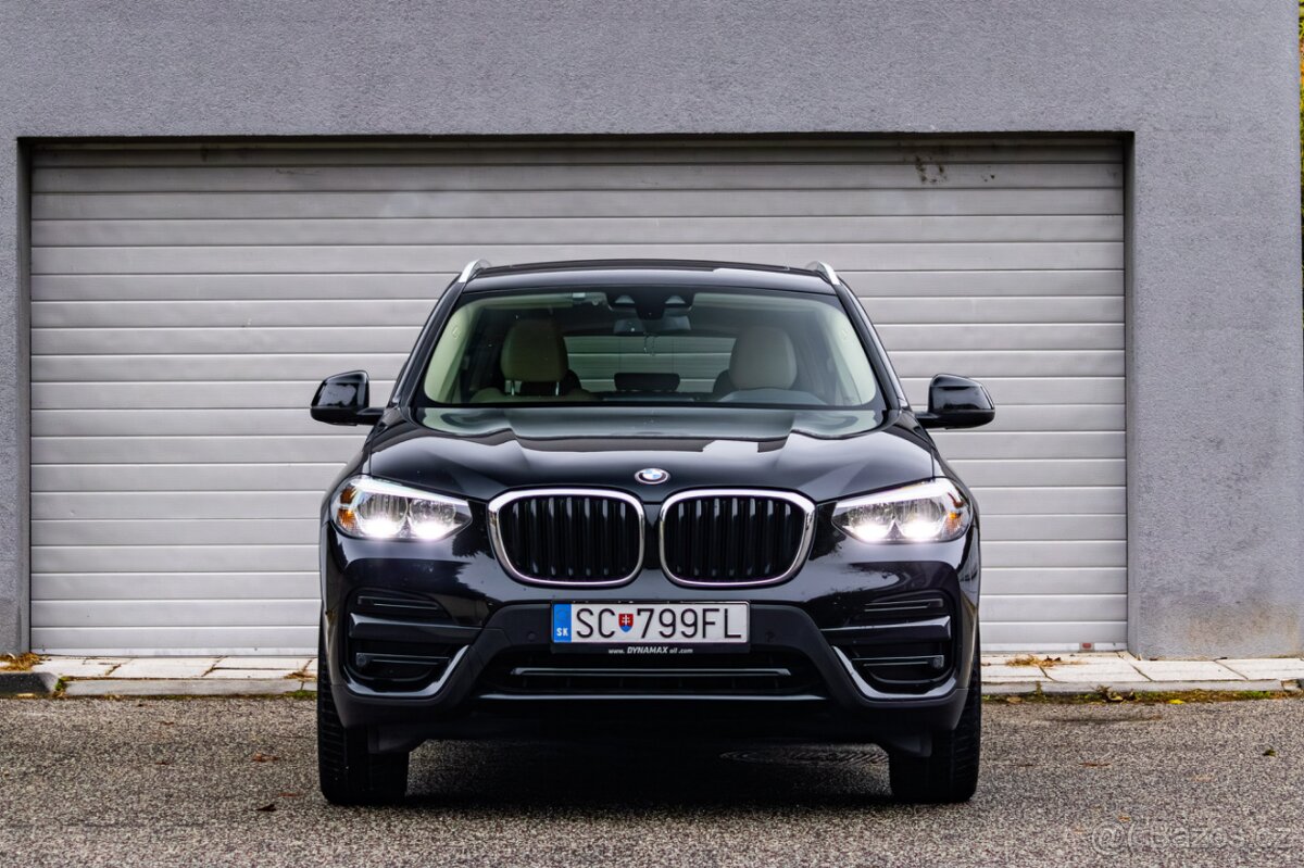 BMW X3 xDrive20d 140kW / Panoráma / - 2