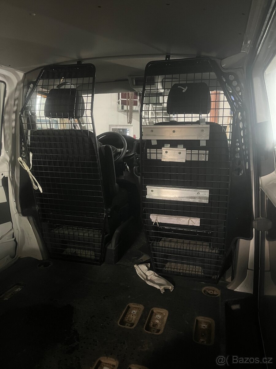 Dělící přepážka Síť Transporter T6 T5 - 2