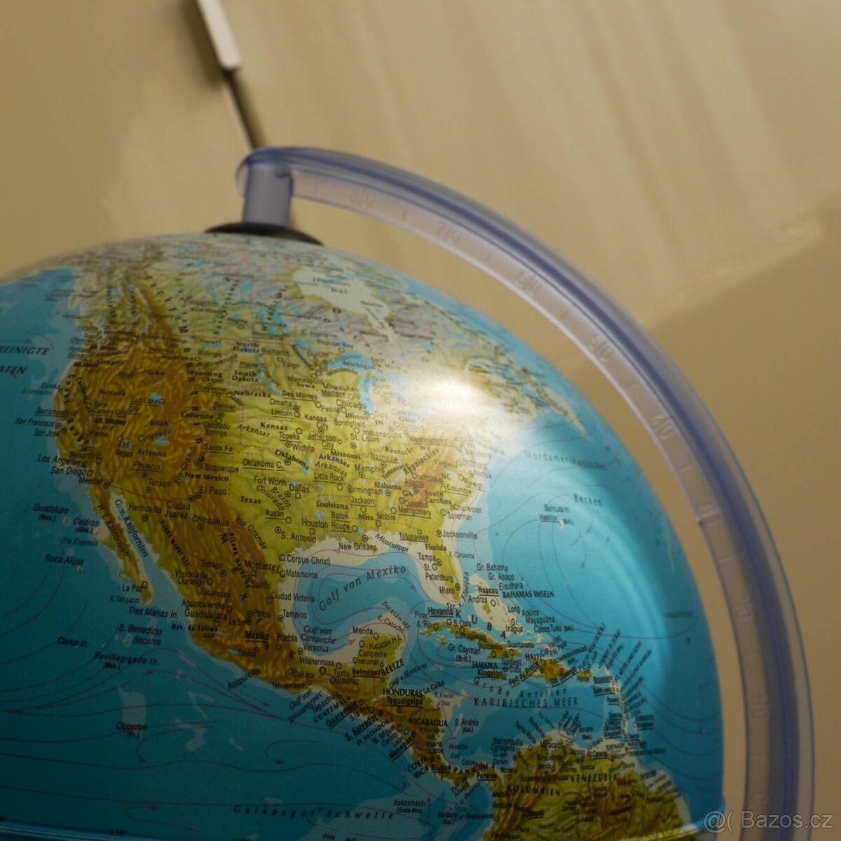 globus svitici ve tme - 2