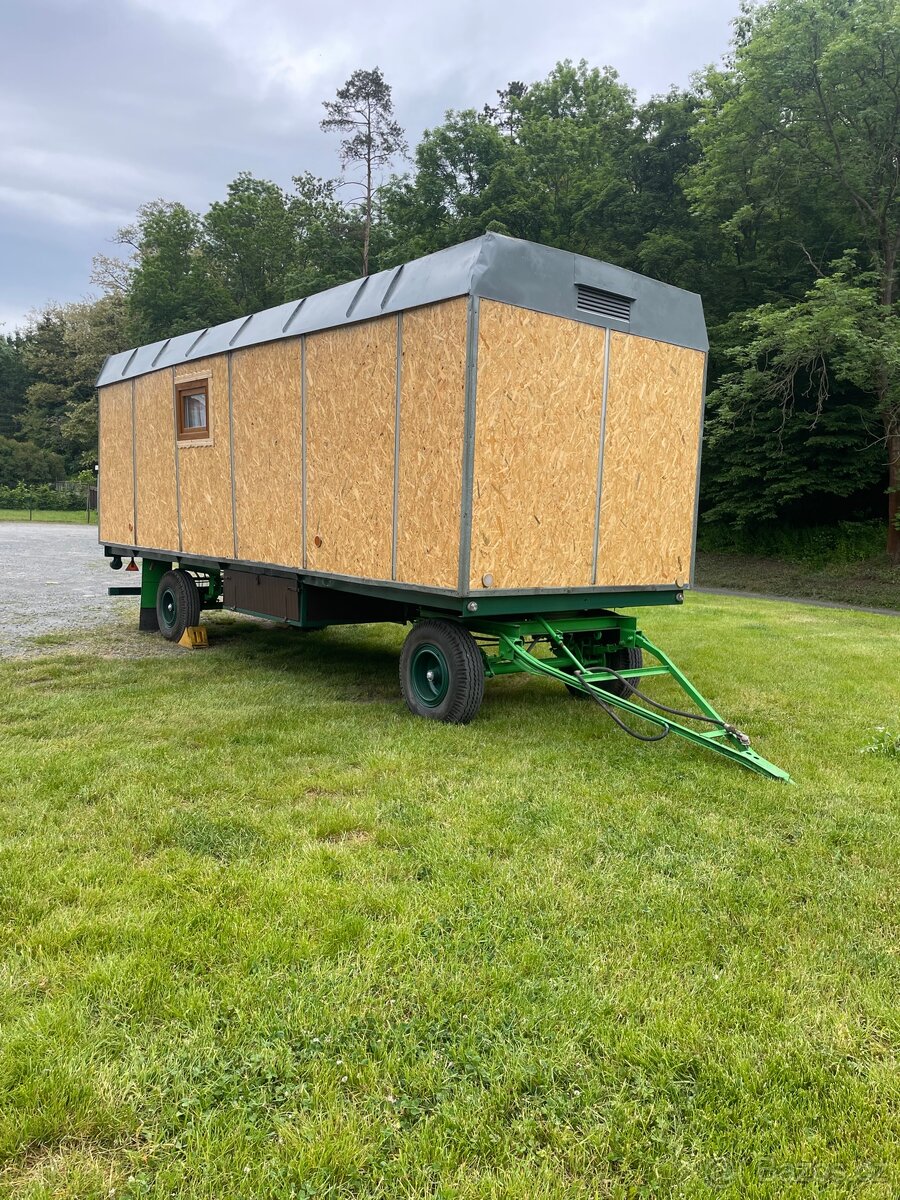 Tovární maringotka - 2