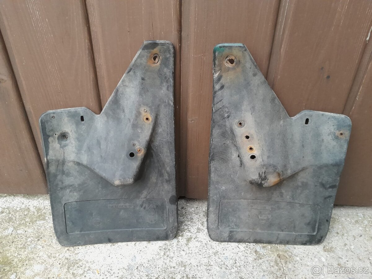 Zadní zástěrky Škoda Forman - 2