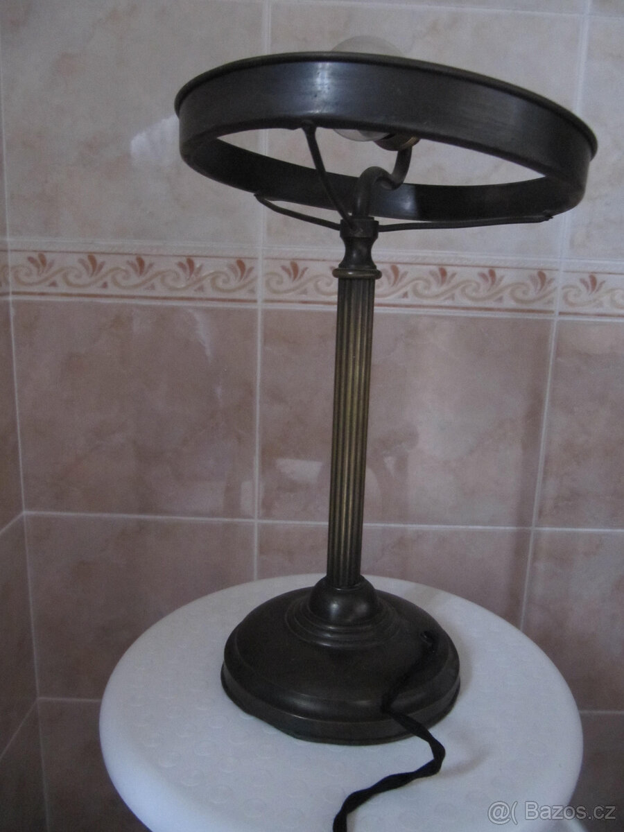 stará stolní lampa - 2