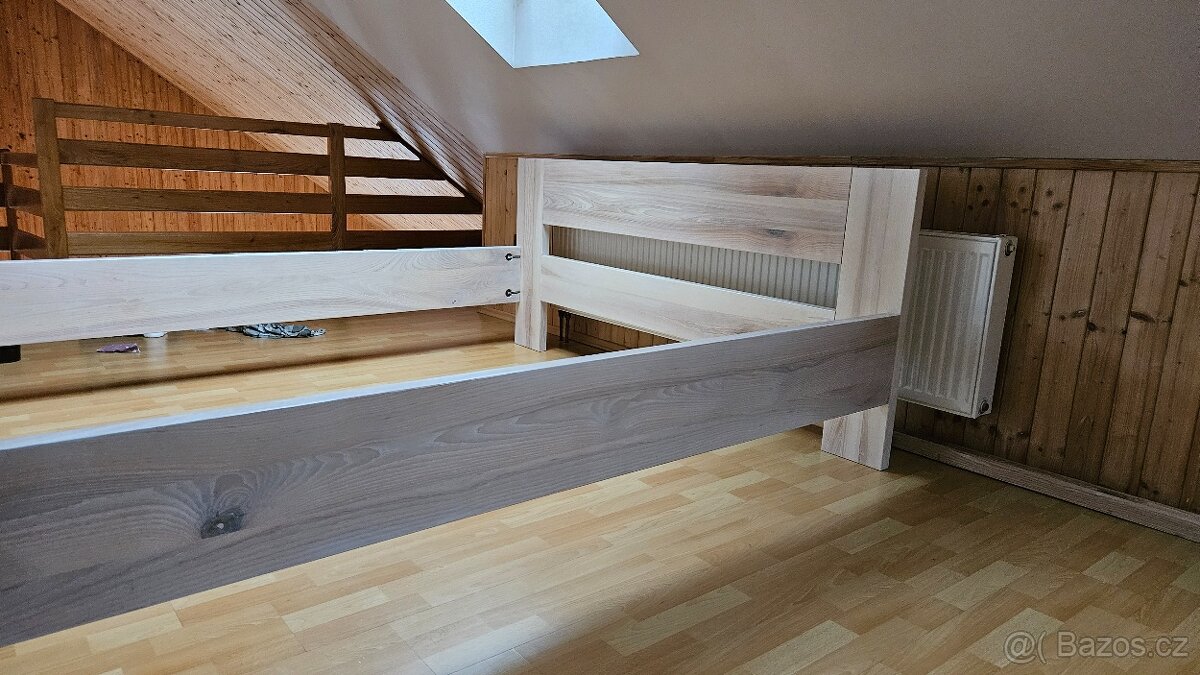 Manželska postel z masivu - 2