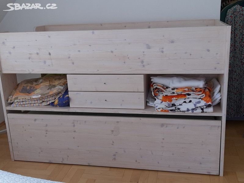 Patrová postel levně - 2