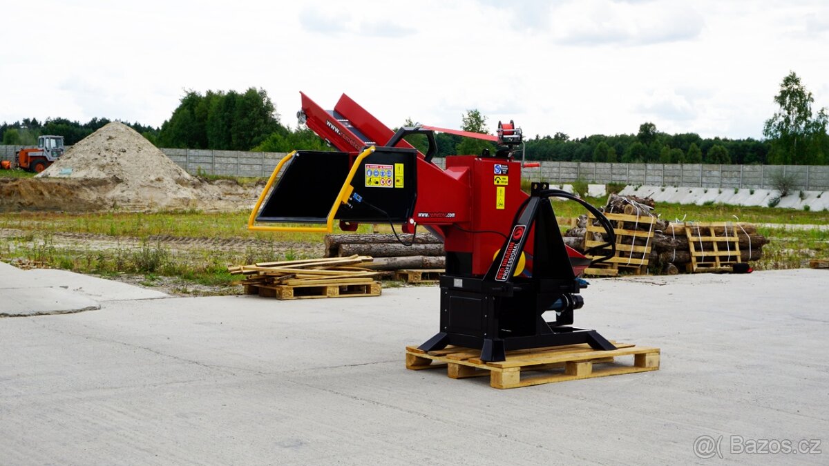 ŠTĚPKOVAČ DŘEVA RP-150 PTO s 3m dopravním pásem | 2026 - 2