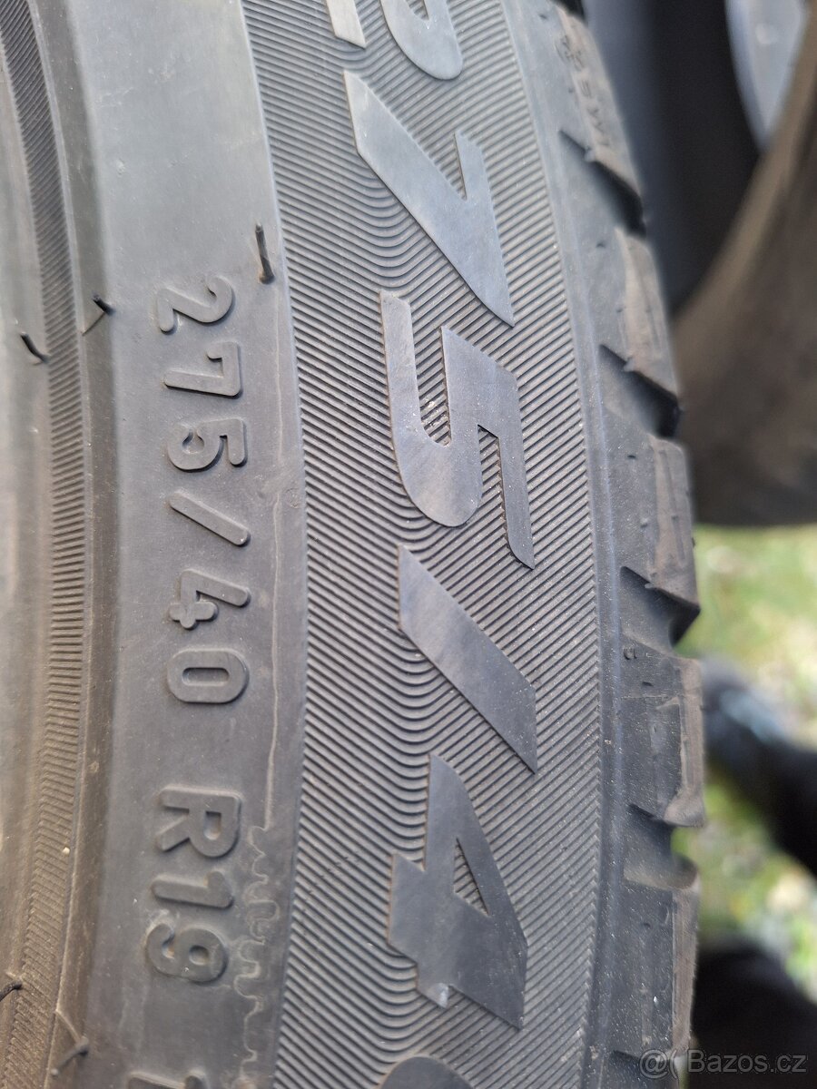 275/40/19 pneu - 2