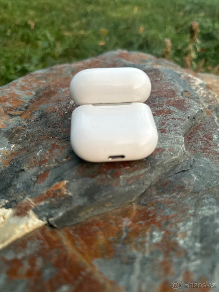 Apple AirPods 3 - 2