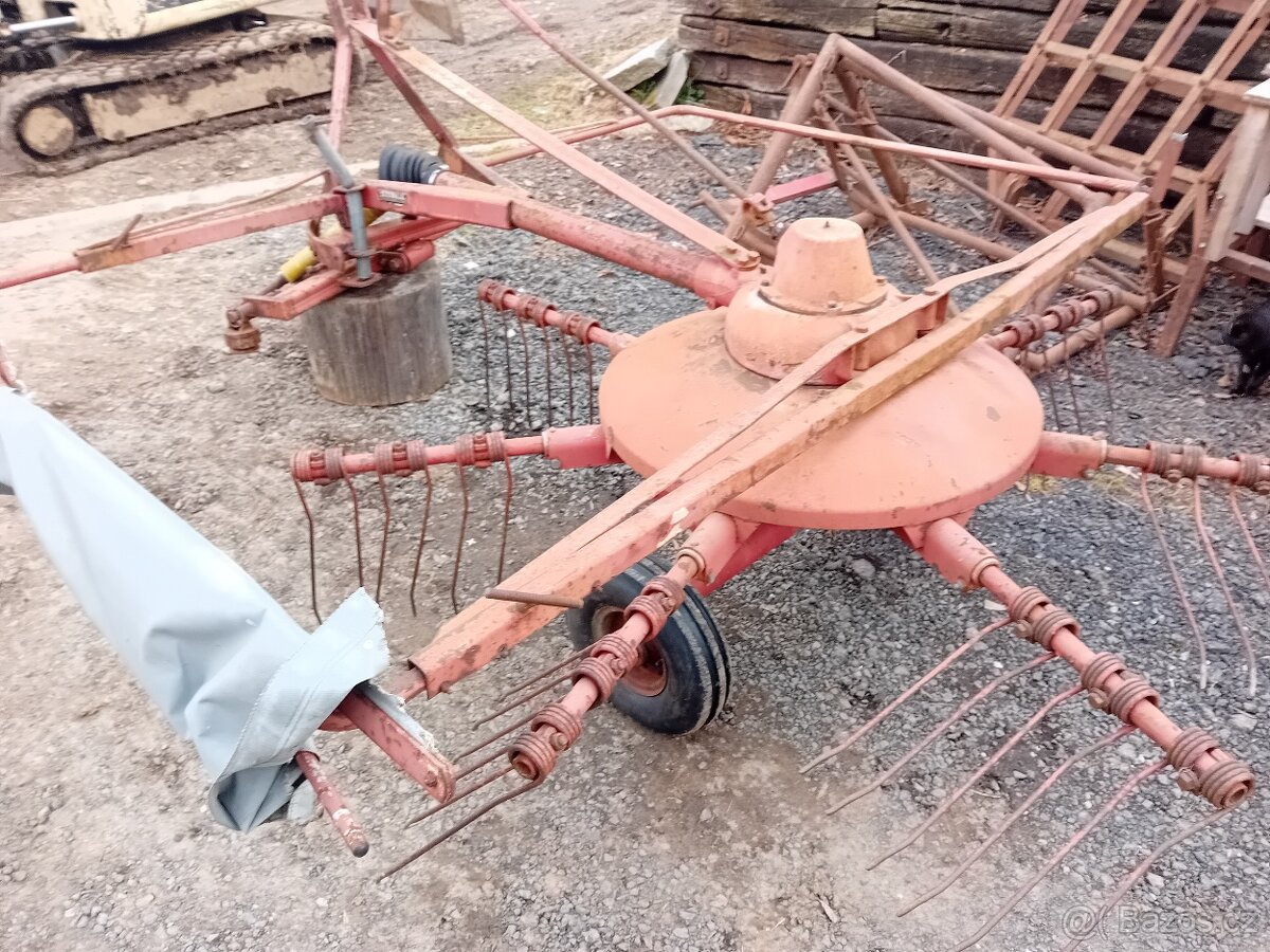 Shrnovač sena STOLL - 2