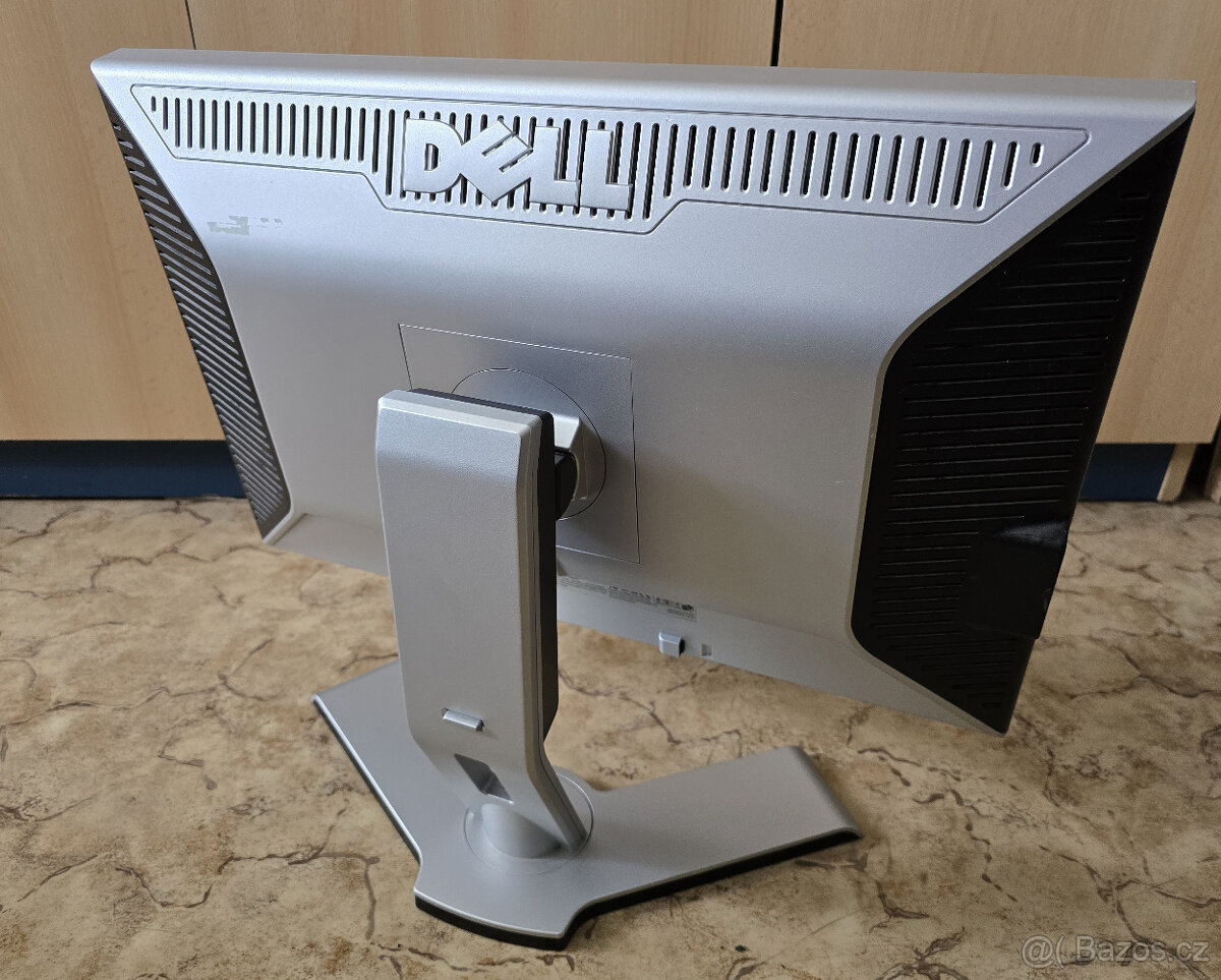 Dell 2208WFPt 22" LCD - 2