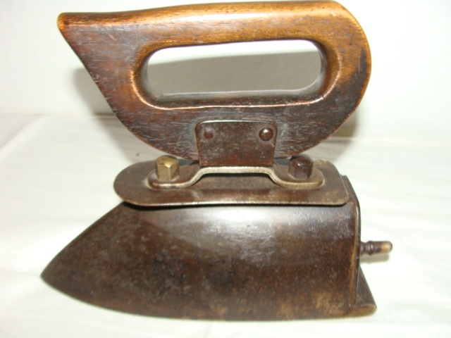 stará žehlička - 2