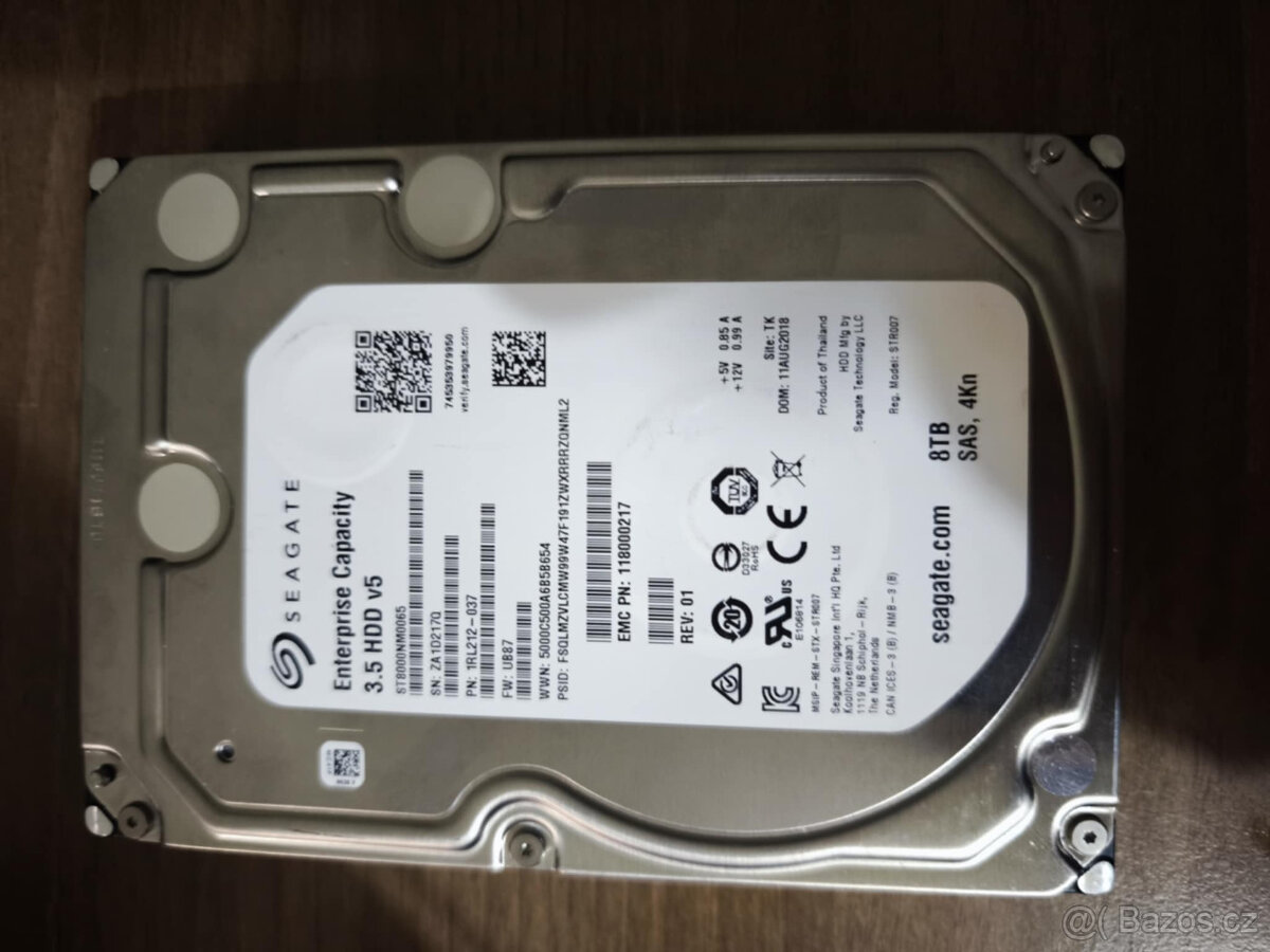 vice kusu 8TB 7200rpm SAS disky HGST, SEAGATE - 2