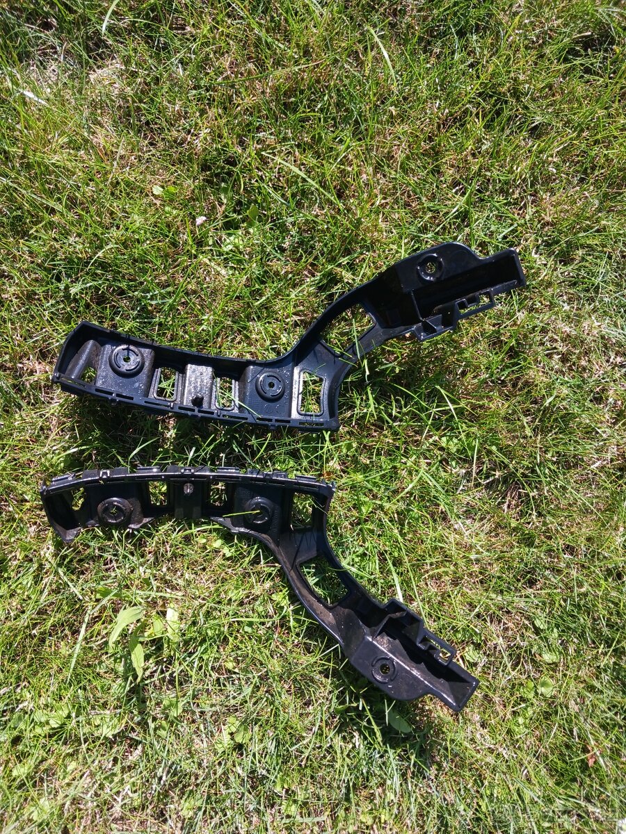 PRODÁM DRŽÁKA NA ZADNÍ NÁRAZNÍK NA ŠKODA CITIGO - 2