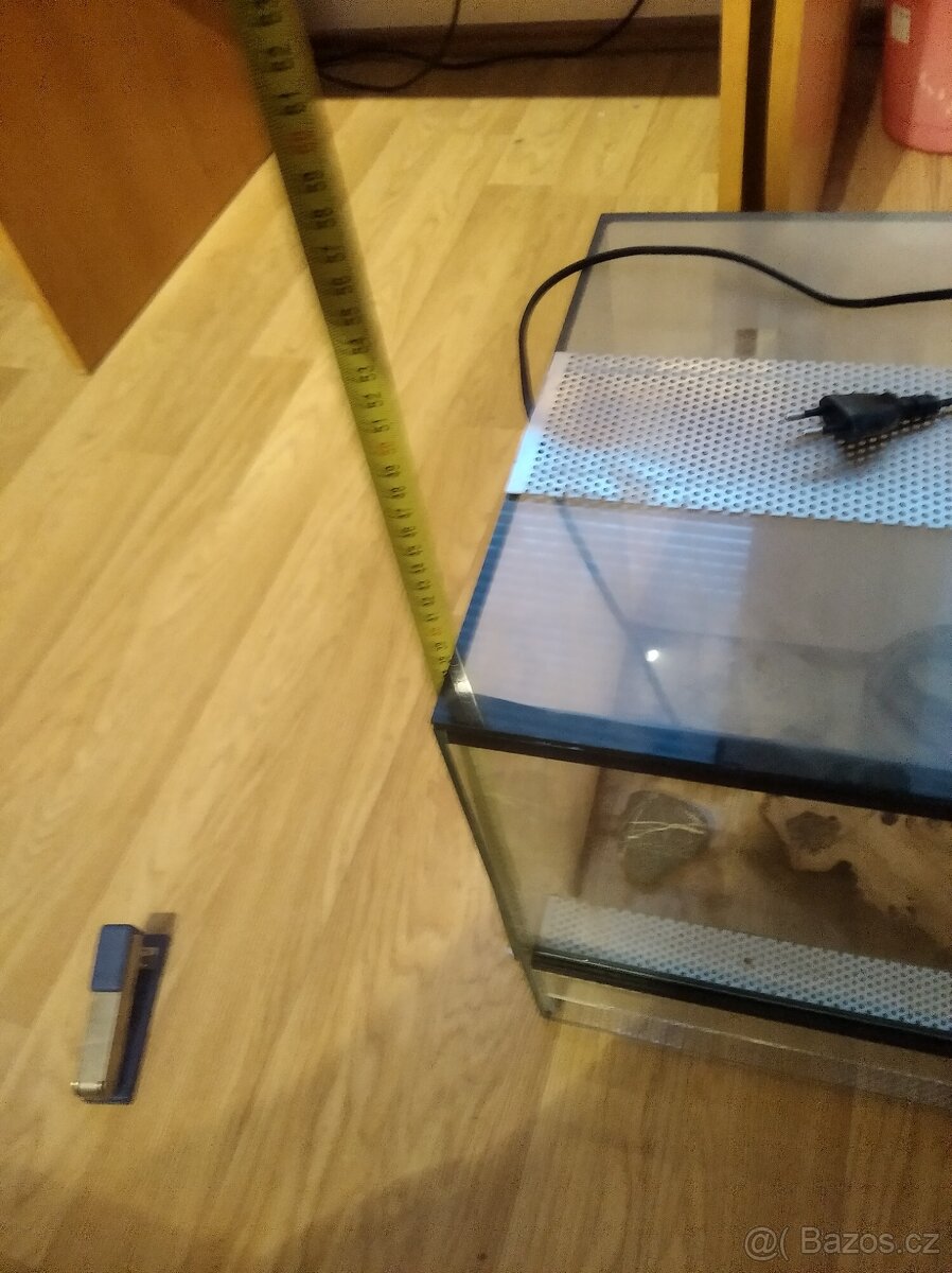 Skříň na dvě tararia + terária - 2