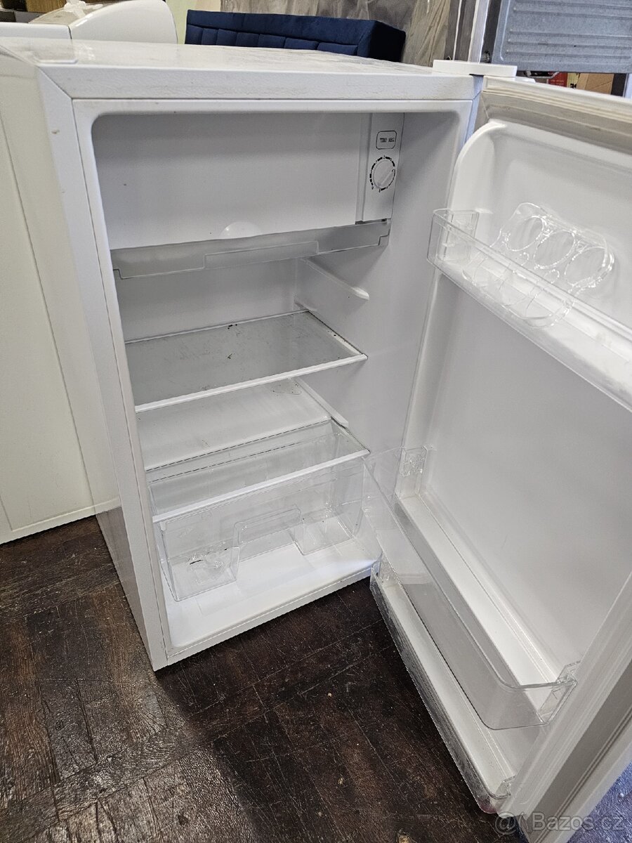 Prodam pracku , lednicku a vysavac - 2