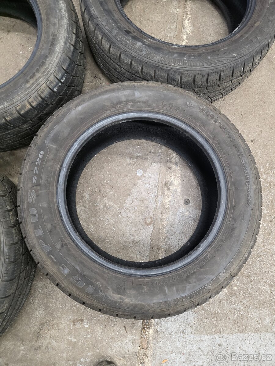 Prodám zimní pneu Imperial 235/60/18 - 2