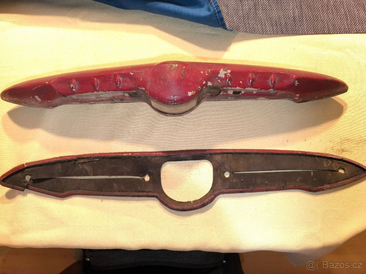 Moskvič 407, osvětlení SPZ - 2