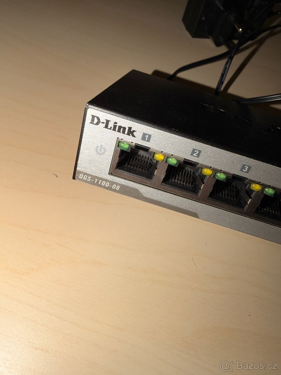 D-Link DGS-1100-08V2 Switch - 2