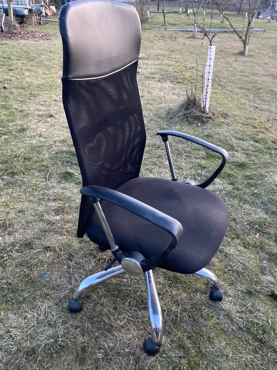 KANCELÁŘSKÁ ŽIDLE. - 2