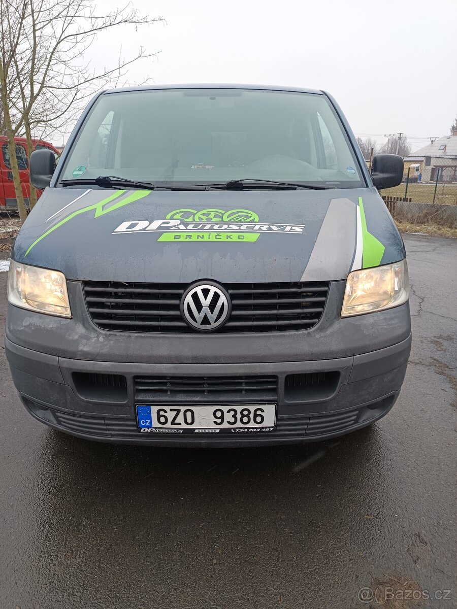 VW Transportér T5 9mist - 2