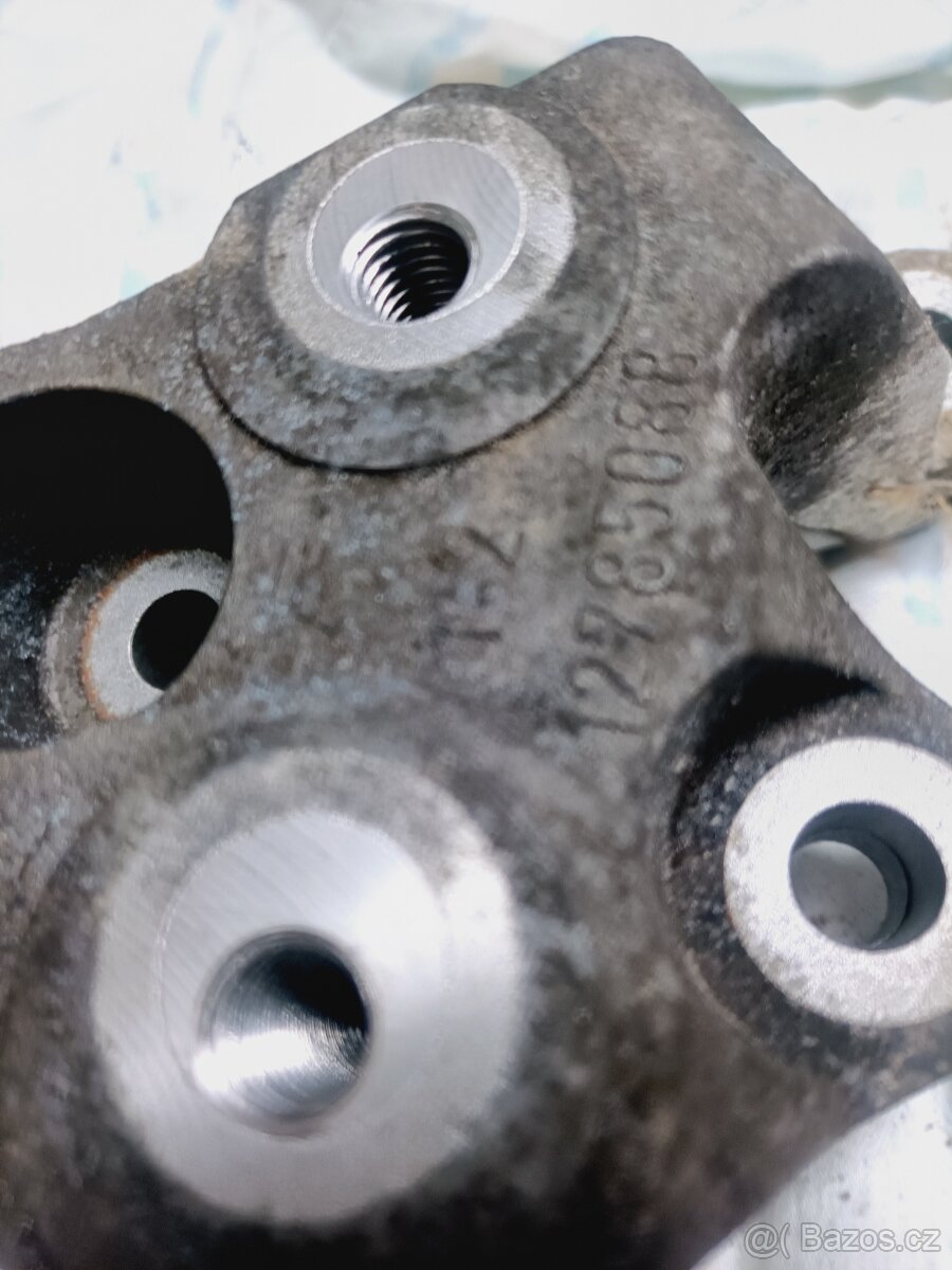 Držák motoru Saab 12785088 - 2