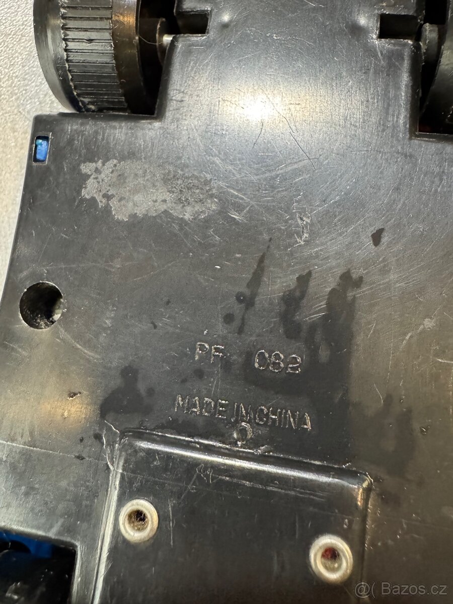 Autíčko na setrvačník - 2