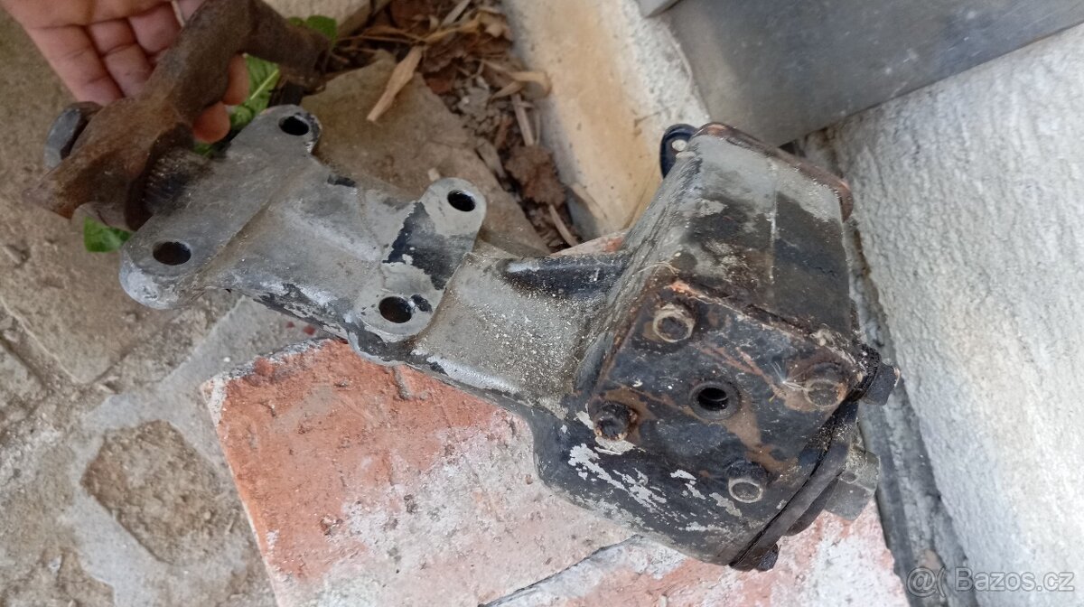 Volha 24: zánovní převodka řízení - 2