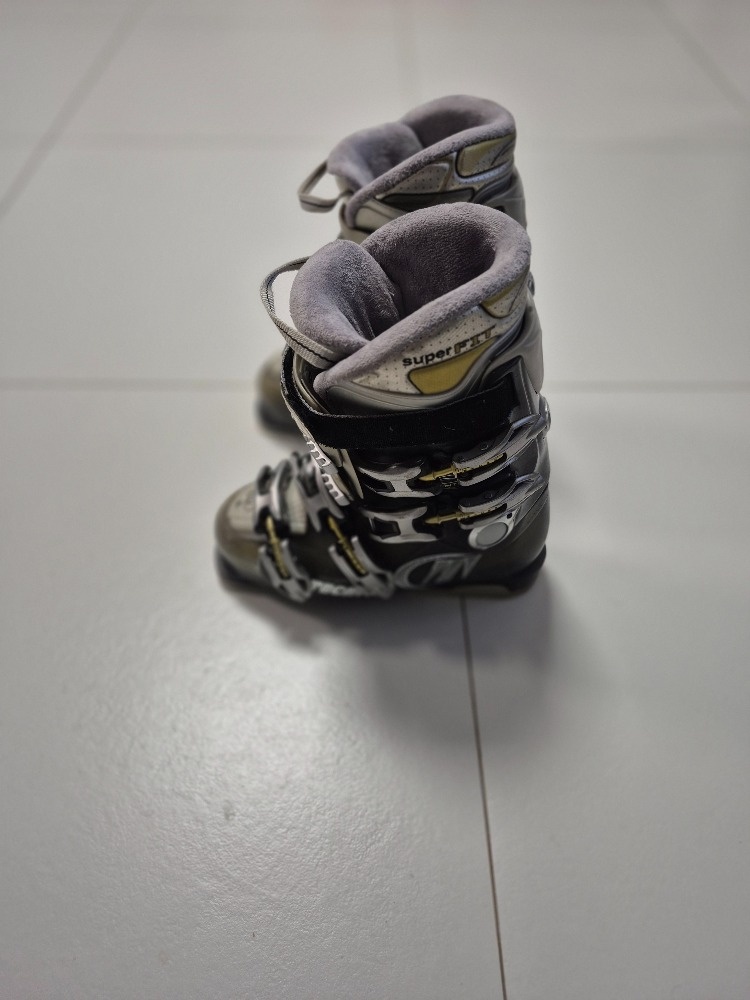 Lyžařské boty Tecnica 24,5 - 2