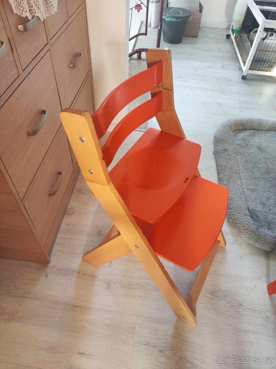 Rostoucí dřevěná židle - 2