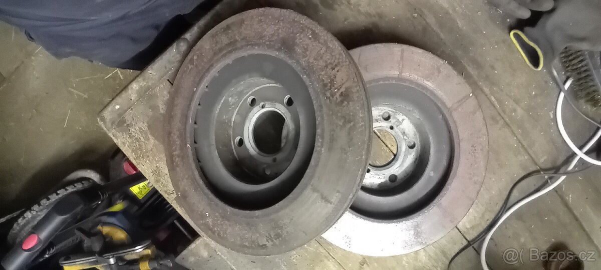 Kotouče Subaru Impreza - 2