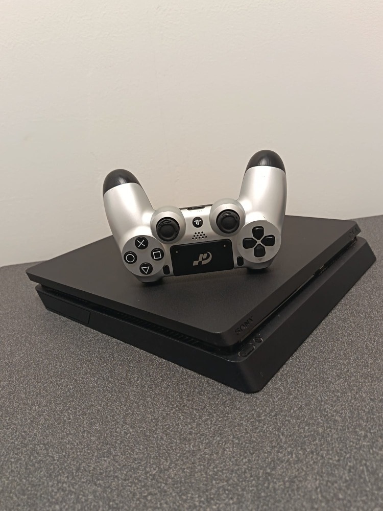 Sony Playstation 4 Slim 1TB - 2