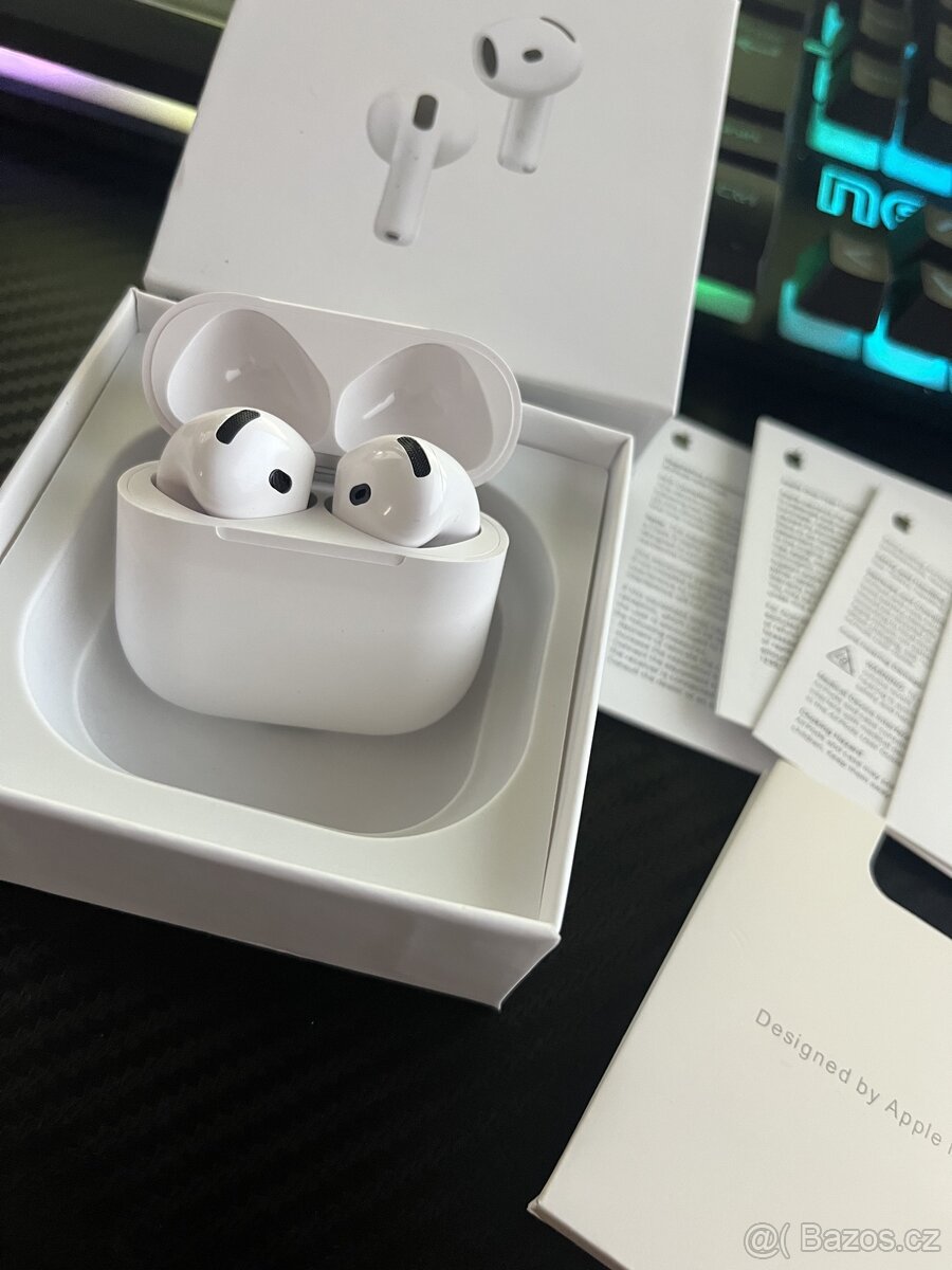 Sluchátka Apple AirPods 4 - 2