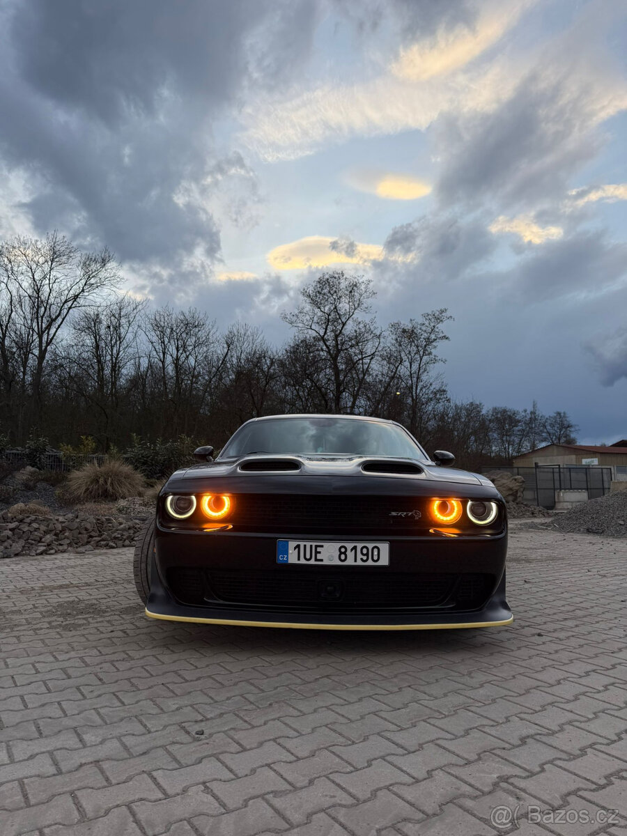 Dodge Challenger SRT Hellcat Widebody - 2