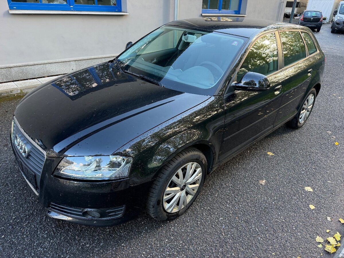 Audi A3-1,6 benzin - 2