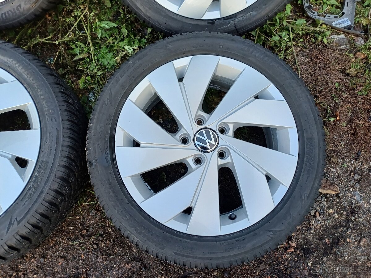 Golf 8 sada original VW Golf 17 a Skoda Audi Seat zimni pneu - 2