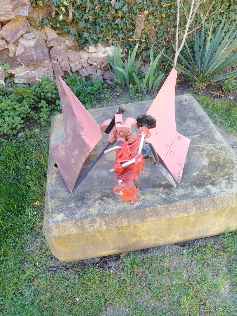 Oboustranný pluh - 2