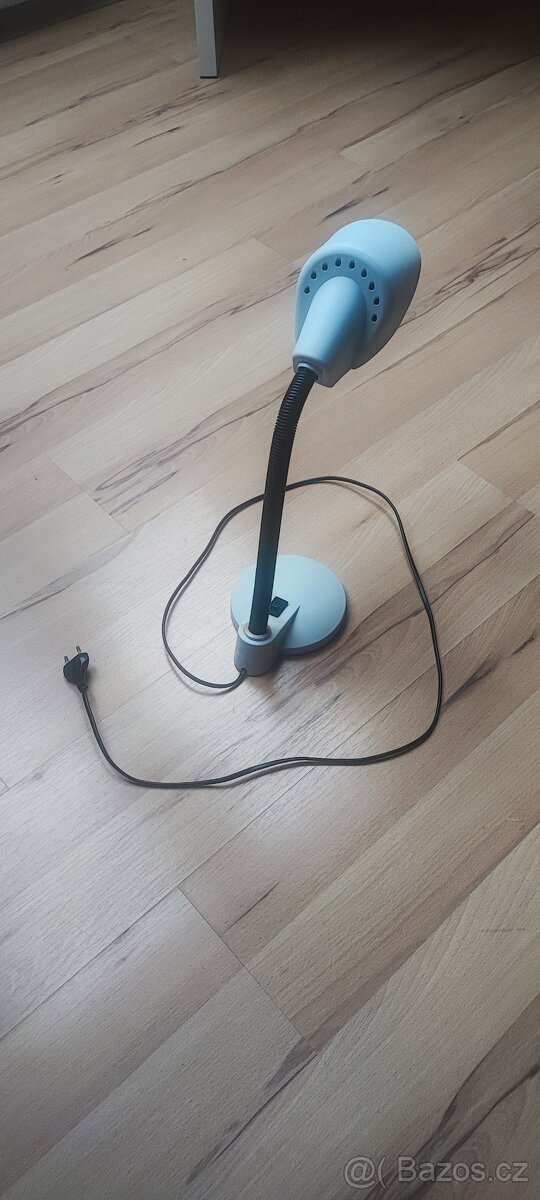 BÍLÁ LAMPIČKA - 2