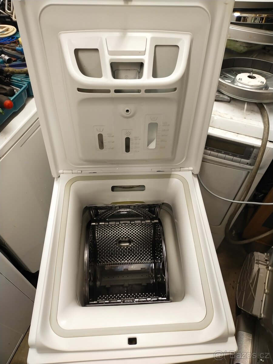 Prodám plně funkční pračku zn. WHIRLPOOL--5 kg--DOVEZU-- - 2