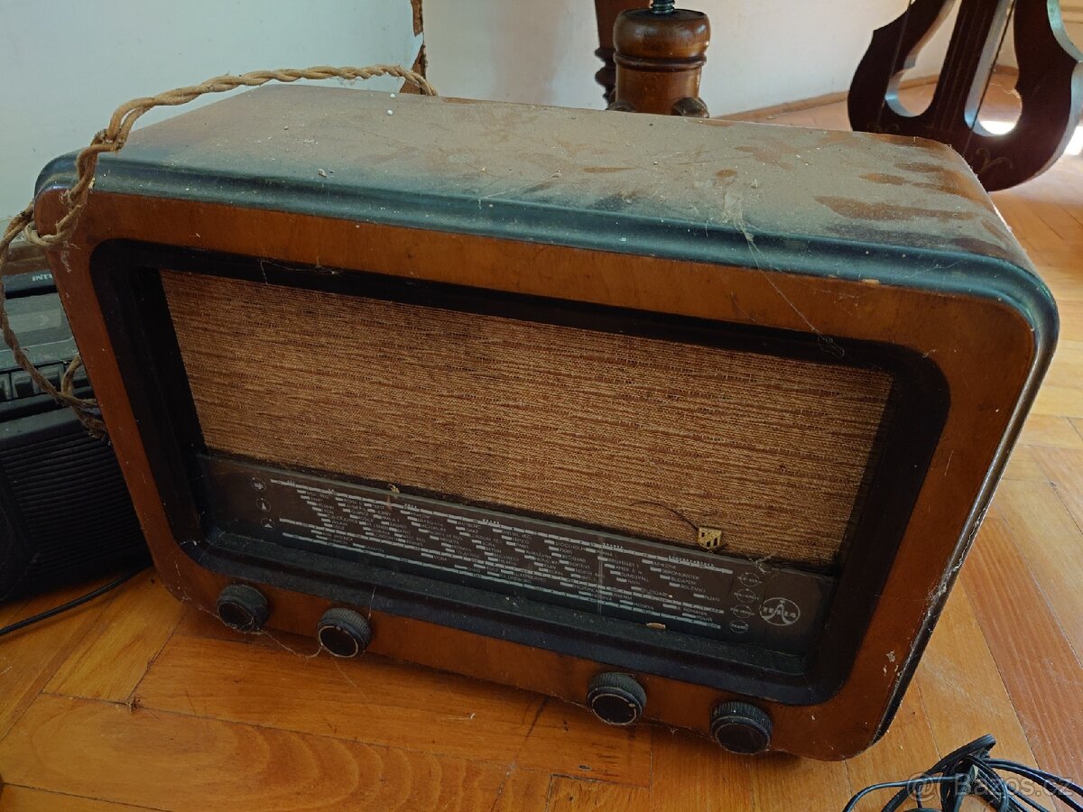 Elektronkové rádio Tesla Romance - 2