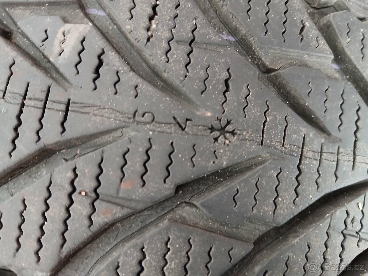 Pneu NOKIAN 2x 225/55 R18 - 2