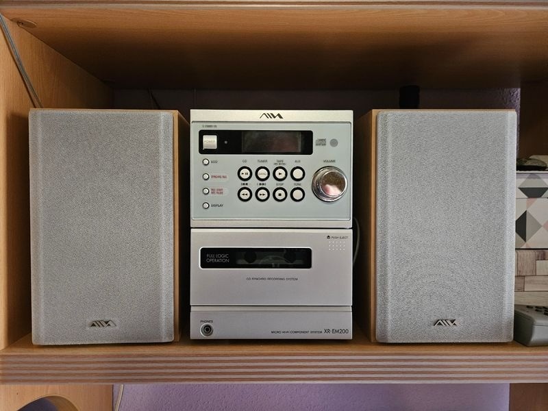 Kúpim Aiwa XR-EM200 - 2