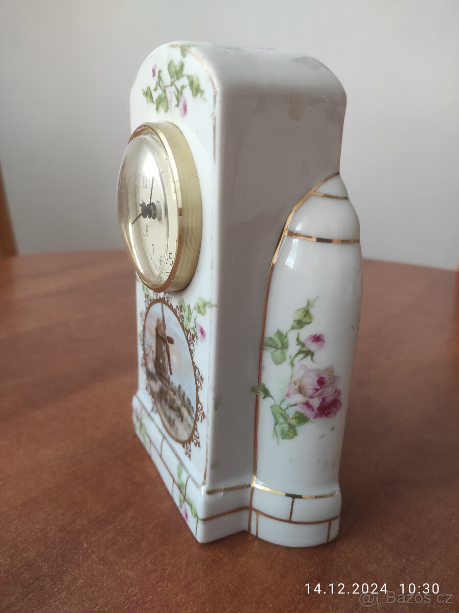 Staré porcelánové hodiny - 2