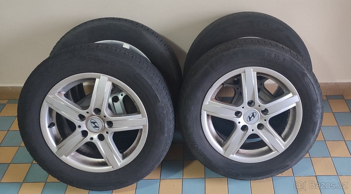 ALU kola Hyundai včetně letních pneu 185/65 R15 - 2