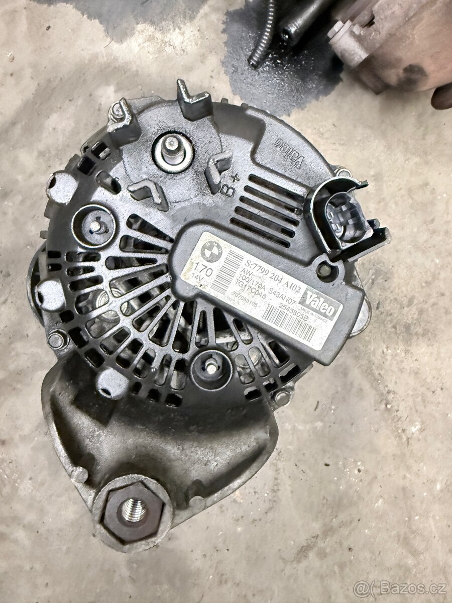 BMW e61 525d lci alternátor, starter - 2