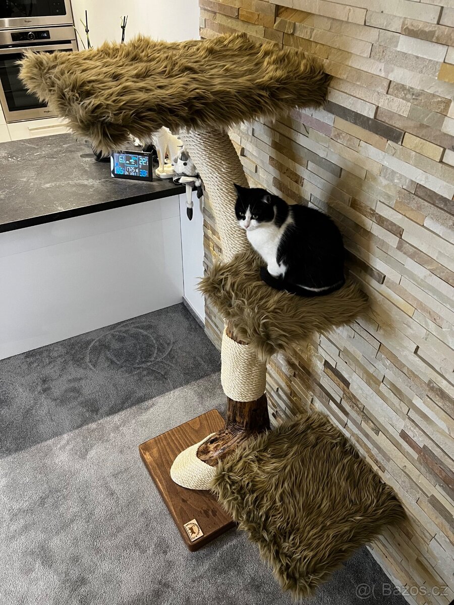 Kočičí strom ze dřeva - 2