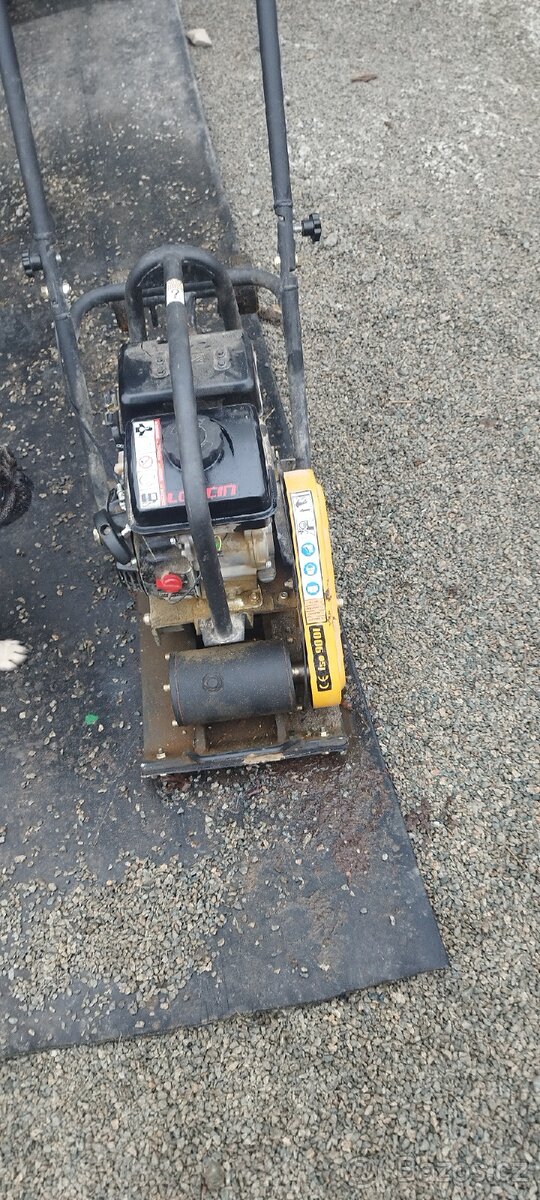 Prodám motorovou vibrační desku. - 2