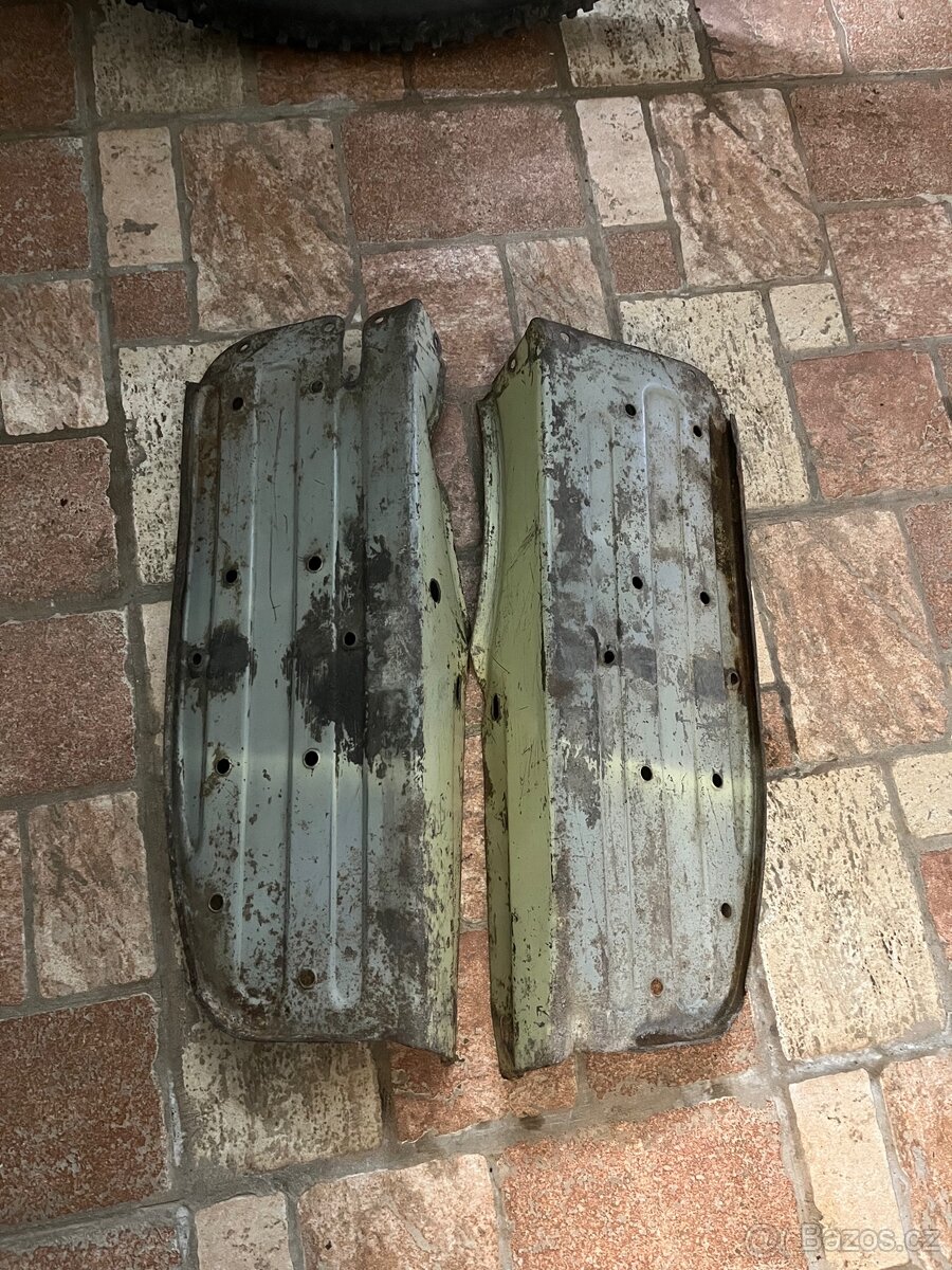 Nášlapy Jawa 05 - 2